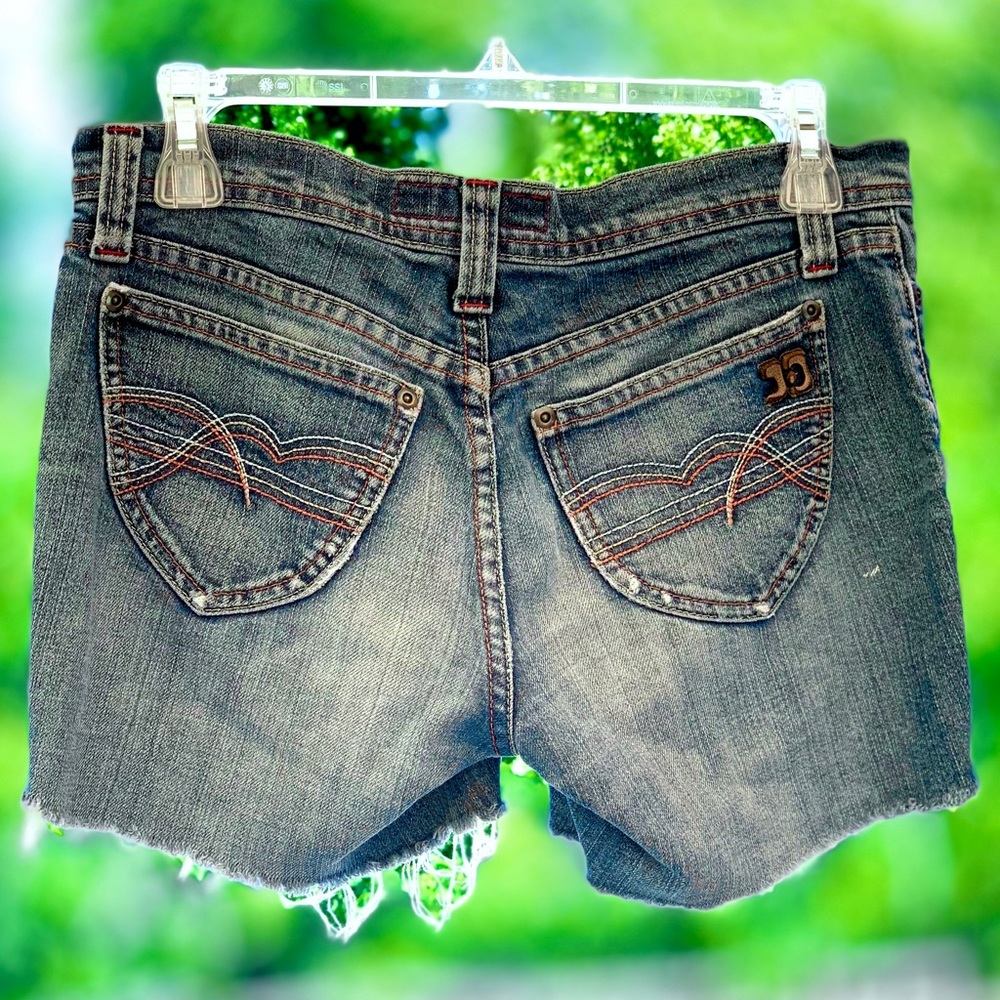 Joe’s Jeans Roller Girl Faded Blue Denim Cut-Off Shorts ~ Size 28 / US Size 6